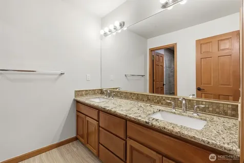 13799 NE 32nd Place Bellevue WA 98005