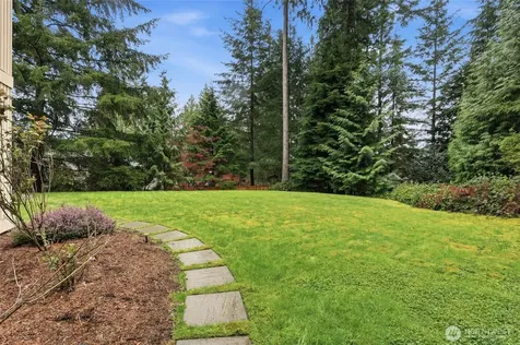 13799 NE 32nd Place Bellevue WA 98005