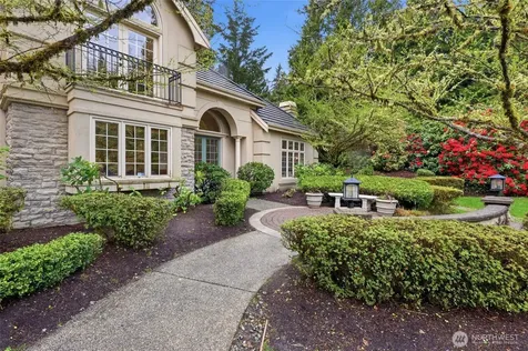 13799 NE 32nd Place Bellevue WA 98005