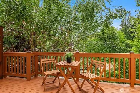 10337 155th Avenue NE Redmond WA 98052