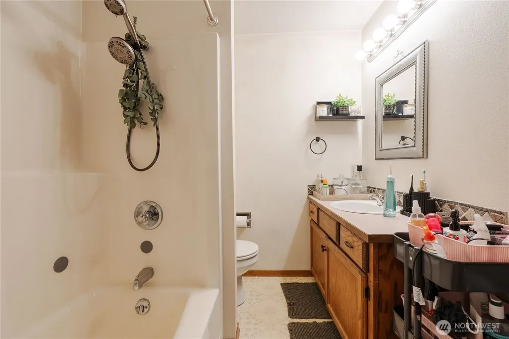 401 N 9th Street Lynden WA 98264