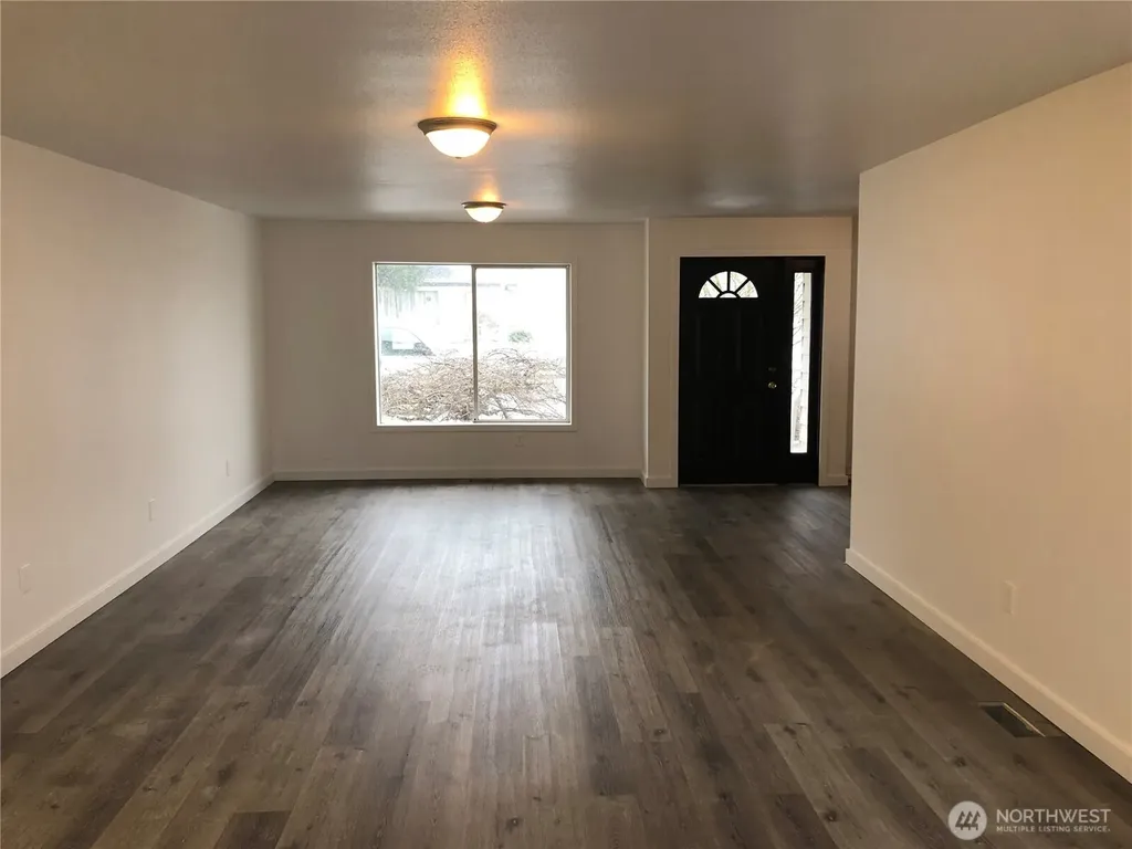 401 N 9th Street Lynden WA 98264