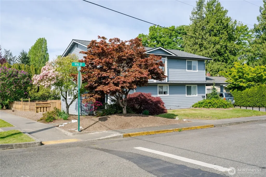401 N 9th Street Lynden WA 98264