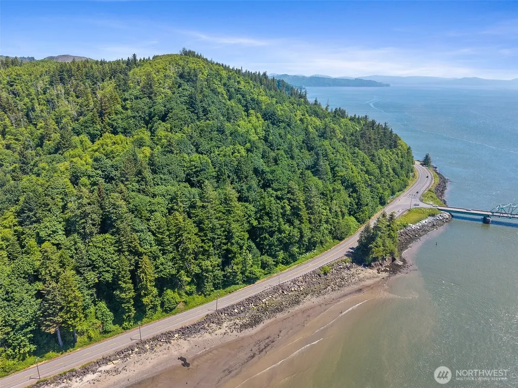 128 State Route 101 Lots 4b + 8 Chinook WA 98614