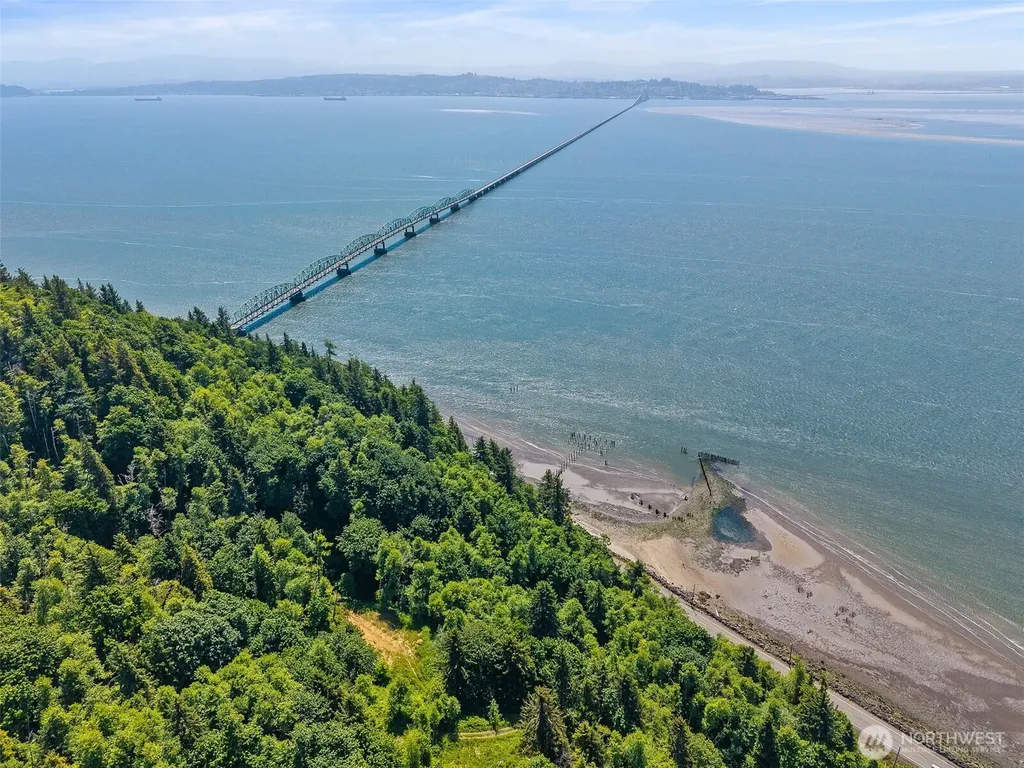 128 State Route 101 Lots 4b + 8 Chinook WA 98614