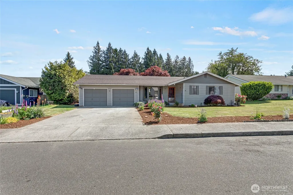 816 Vine Circle Lynden WA 98264