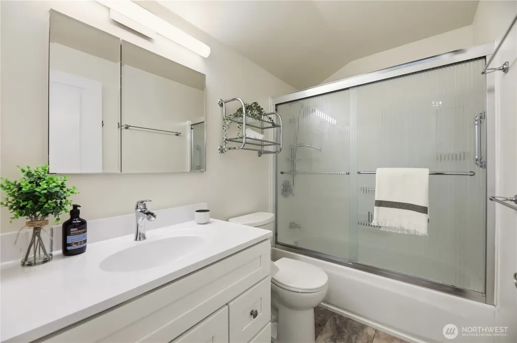 10310 117th Place NE Kirkland WA 98033