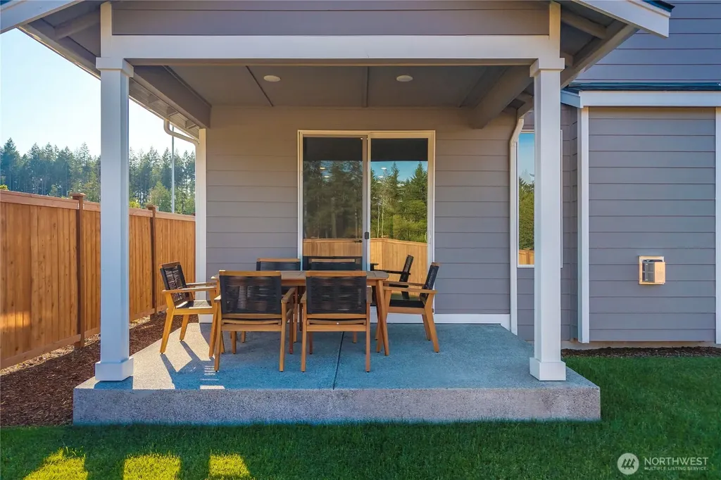 6021 Thornhill Avenue SW Port Orchard WA 98367