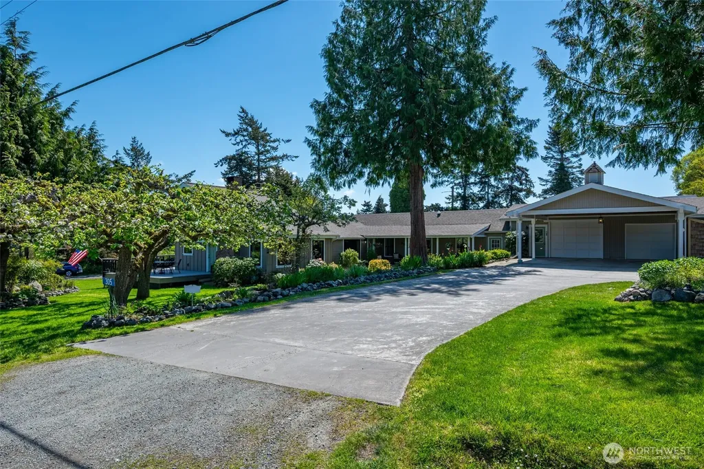 305 NW Coveland Street Coupeville WA 98239