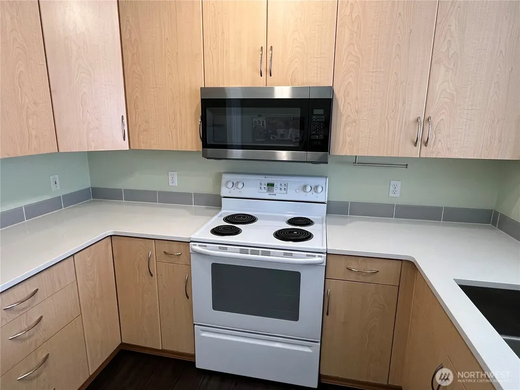 746 241st Lane SE Sammamish WA 98074