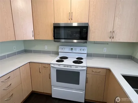746 241st Lane SE Sammamish WA 98074