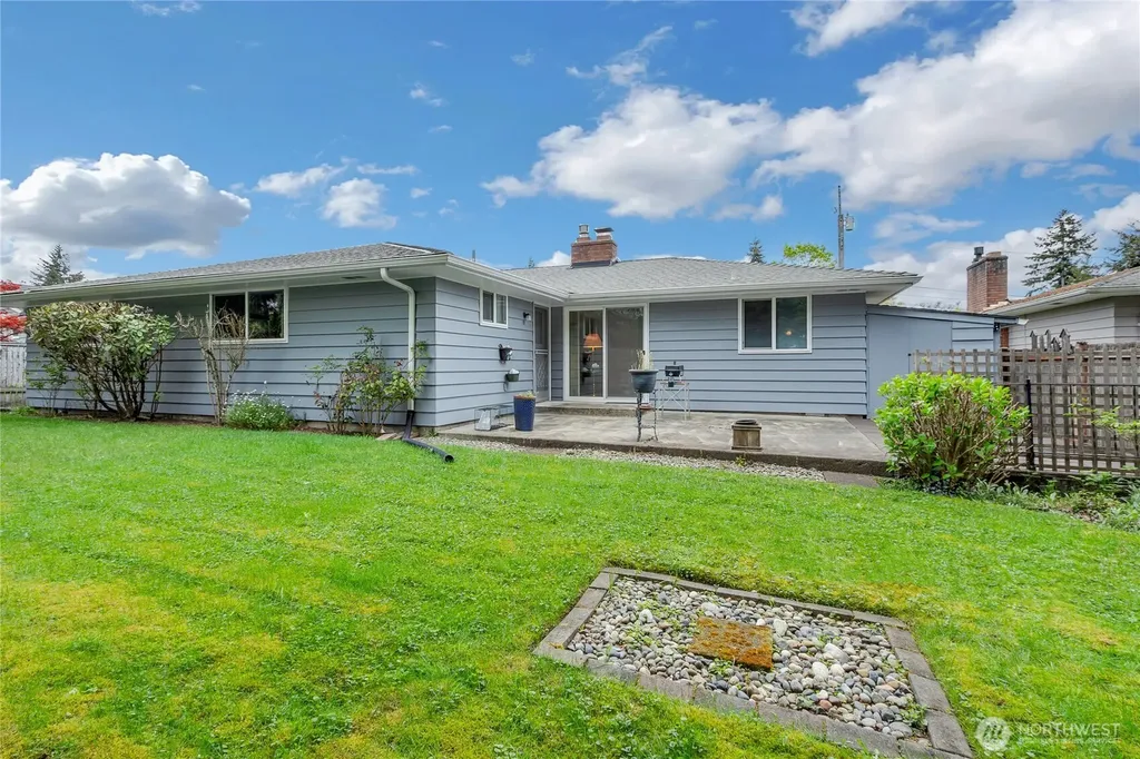 5242 N 10th Street Tacoma WA 98406
