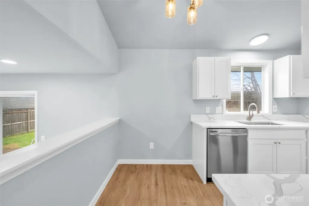 2205 65th Avenue NE Federal Way WA 98422