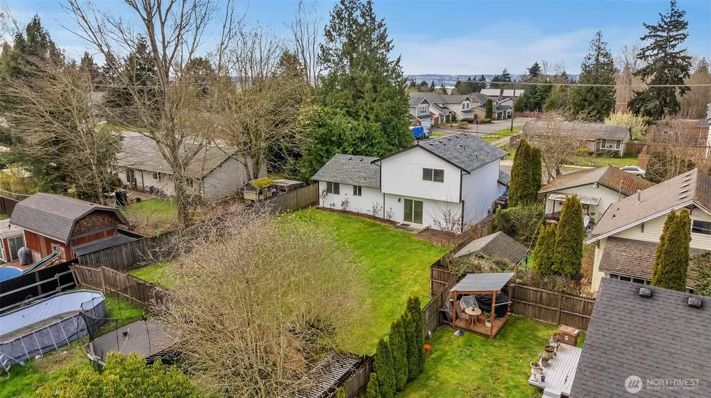 2205 65th Avenue NE Federal Way WA 98422