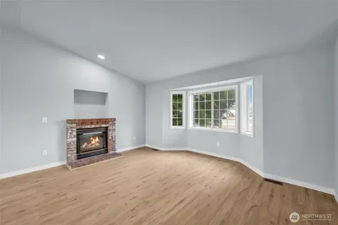 2205 65th Avenue NE Federal Way WA 98422