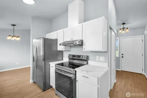 2205 65th Avenue NE Federal Way WA 98422