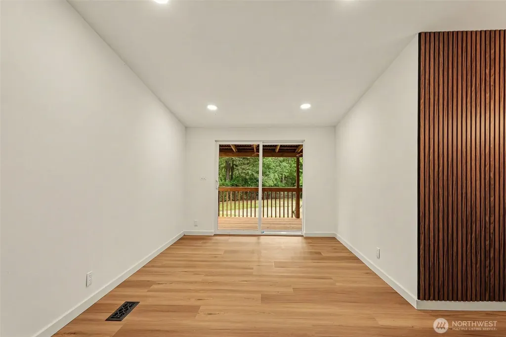 719 Tiedeman Road Lakebay WA 98349