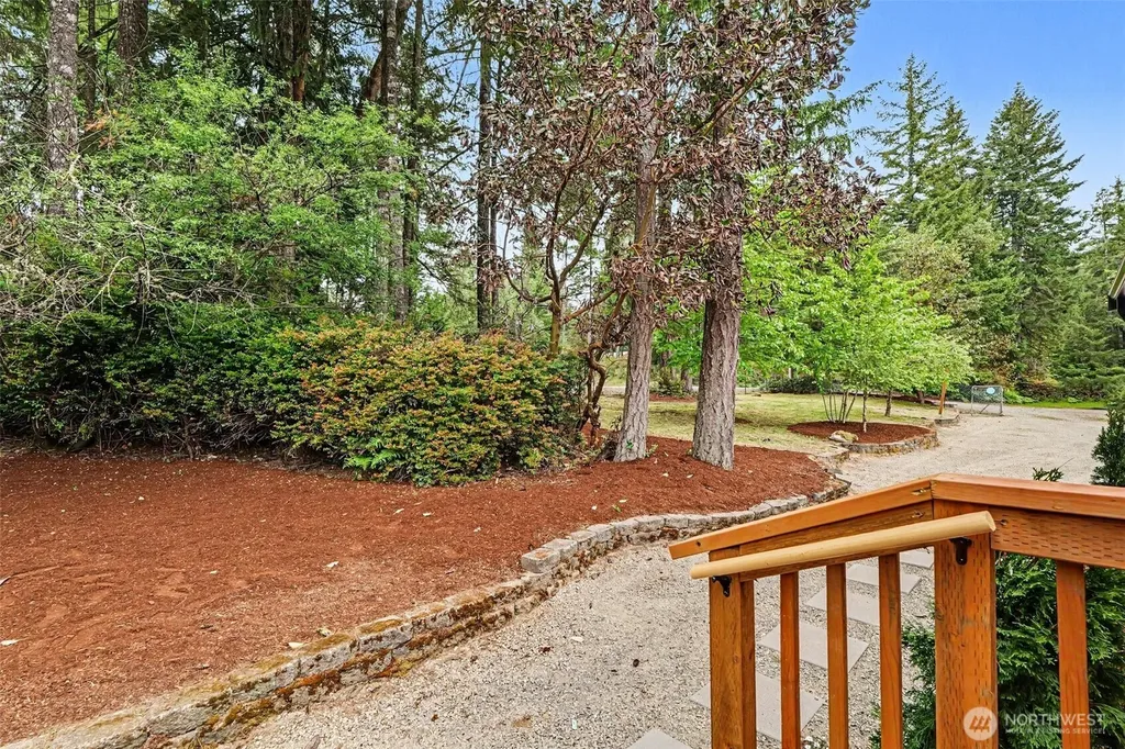 719 Tiedeman Road Lakebay WA 98349