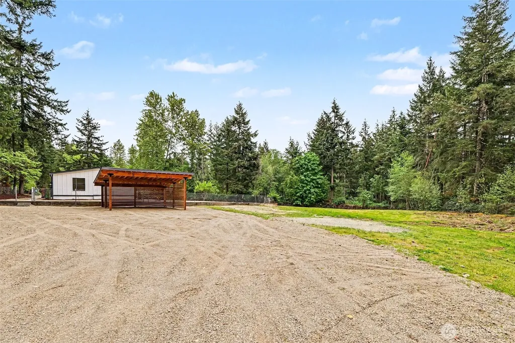 719 Tiedeman Road Lakebay WA 98349