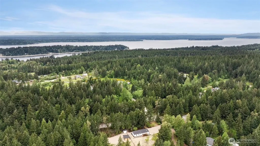 719 Tiedeman Road Lakebay WA 98349