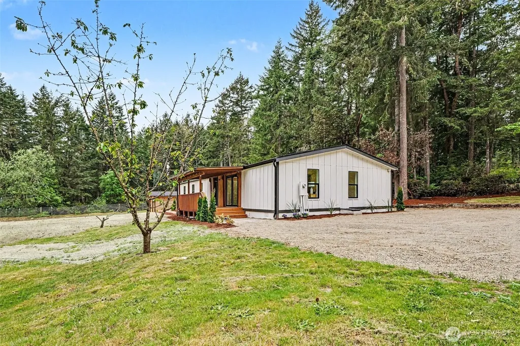 719 Tiedeman Road Lakebay WA 98349