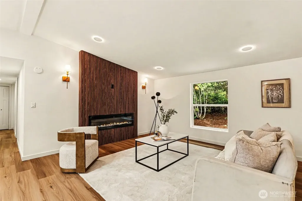 719 Tiedeman Road Lakebay WA 98349