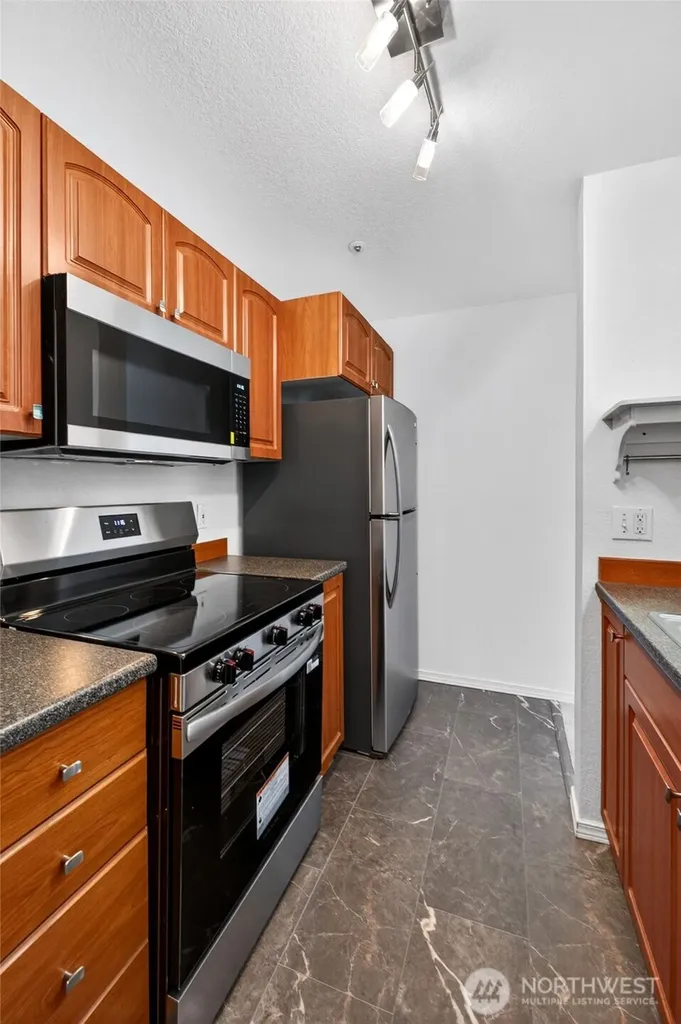 19230 Forest Park Drive NE Lake Forest Park WA 98155