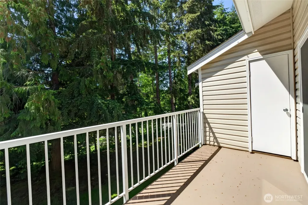 19230 Forest Park Drive NE Lake Forest Park WA 98155