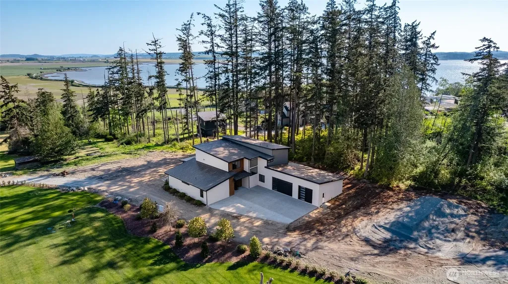 12915 Waterview Lane Mount Vernon WA 98273