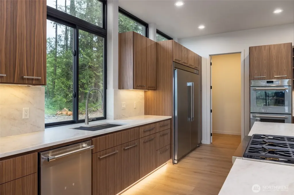 12915 Waterview Lane Mount Vernon WA 98273