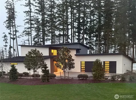 12915 Waterview Lane Mount Vernon WA 98273