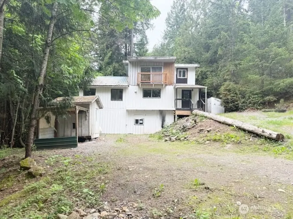110 Trailwood Drive Brinnon WA 98320