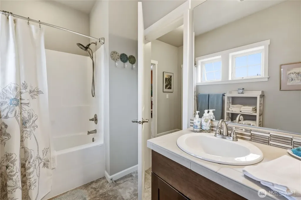 1720 NE Nutkana Way Poulsbo WA 98370