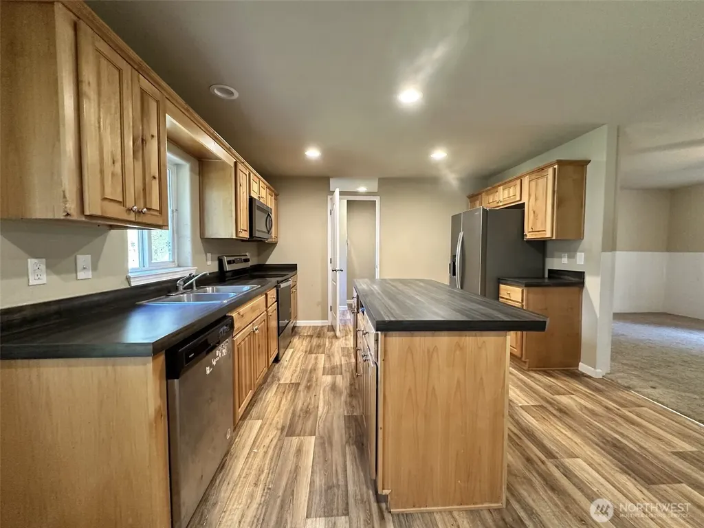 21 E Eastlake Drive Shelton WA 98584
