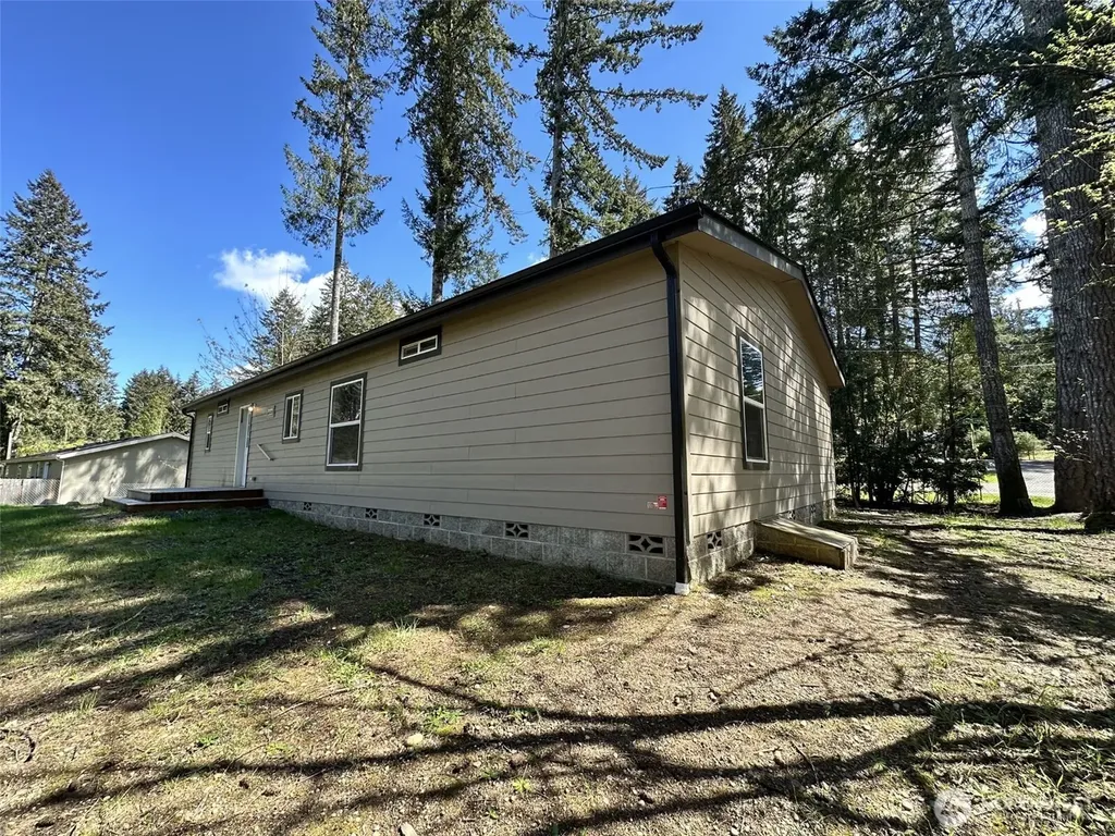 21 E Eastlake Drive Shelton WA 98584