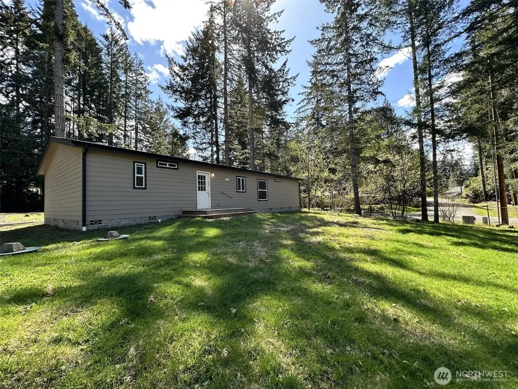 21 E Eastlake Drive Shelton WA 98584