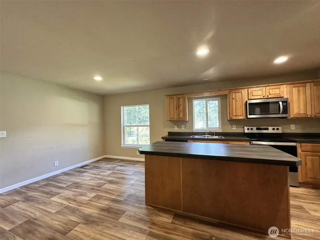 21 E Eastlake Drive Shelton WA 98584