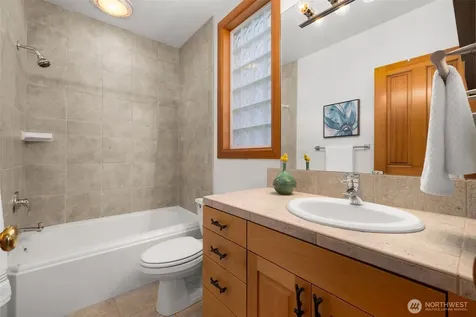 227 8th Avenue Kirkland WA 98033