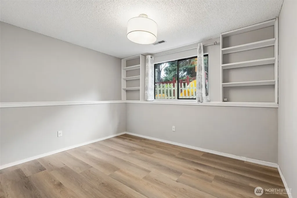 608 School Street SE Lacey WA 98503