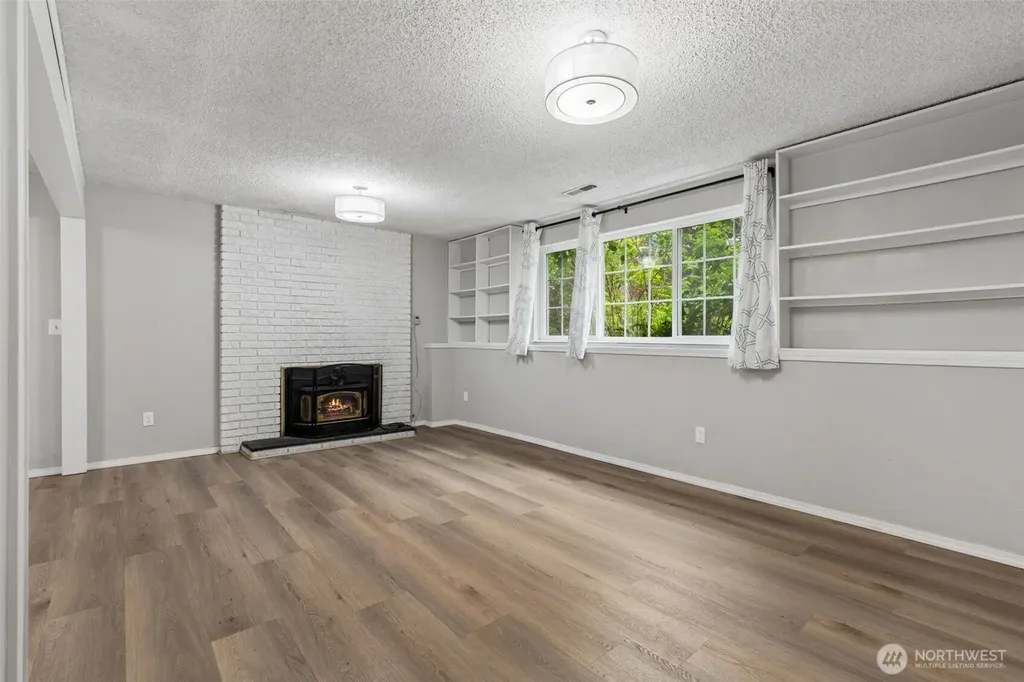 608 School Street SE Lacey WA 98503