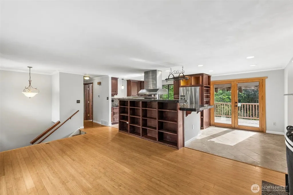608 School Street SE Lacey WA 98503