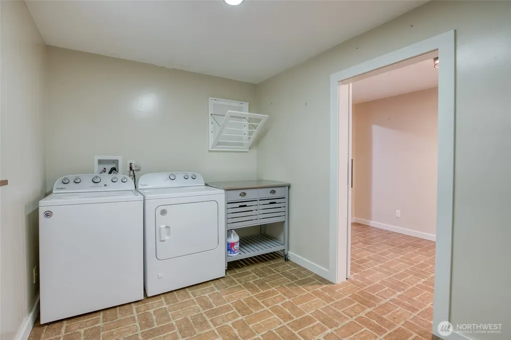 912 W Simpson Avenue Montesano WA 98563