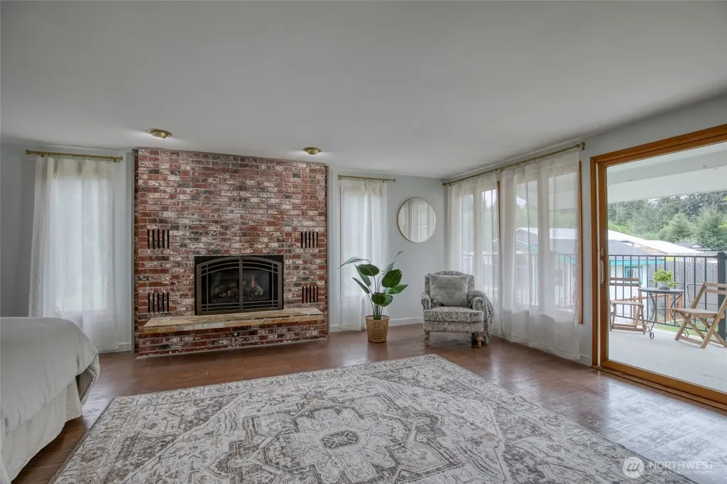 912 W Simpson Avenue Montesano WA 98563