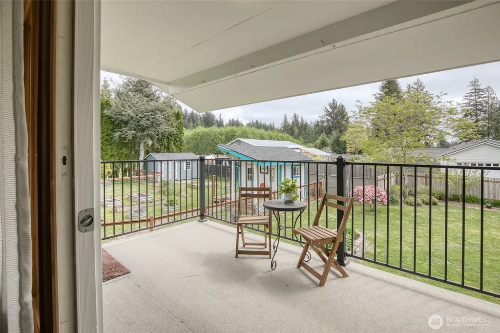 912 W Simpson Avenue Montesano WA 98563