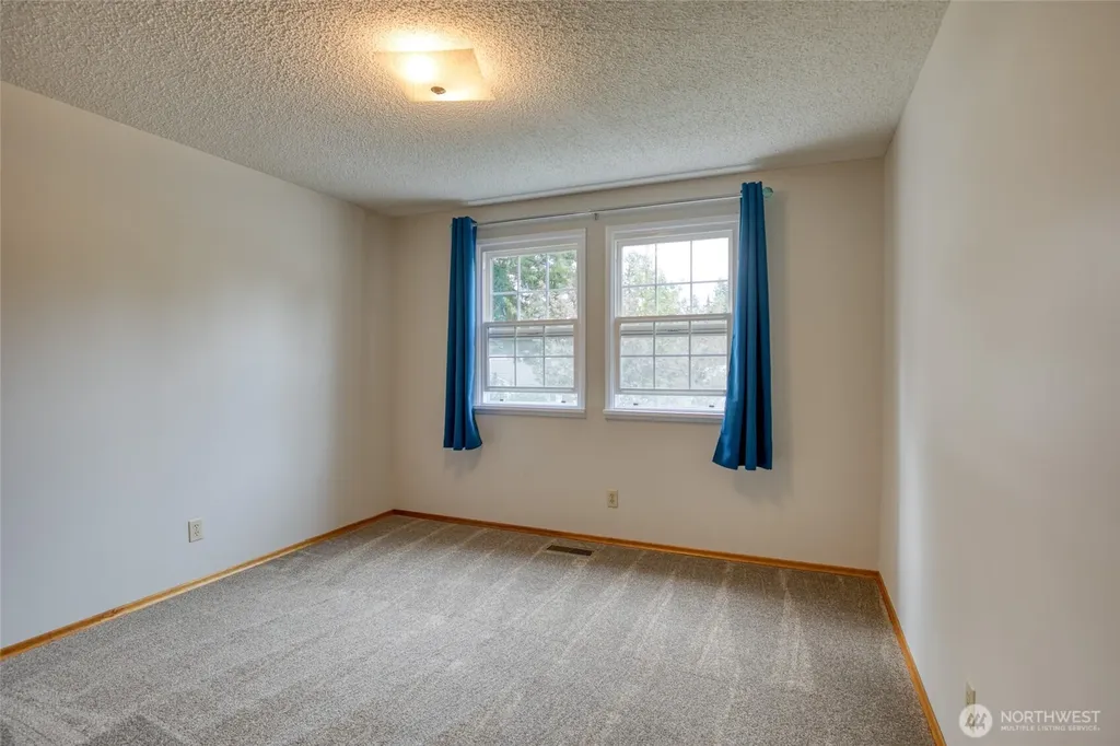912 W Simpson Avenue Montesano WA 98563