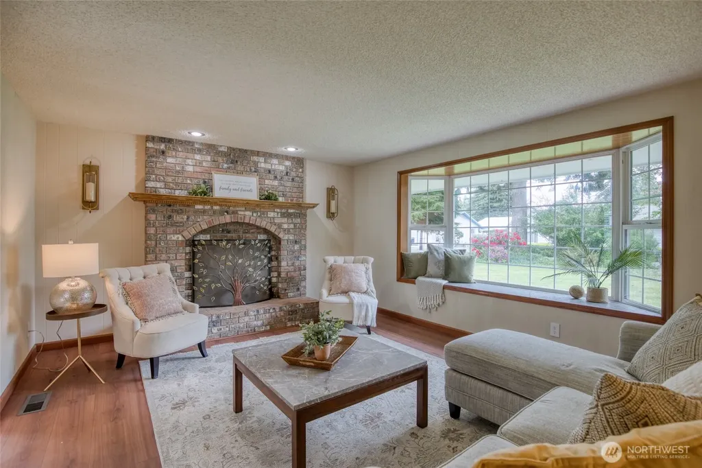 912 W Simpson Avenue Montesano WA 98563