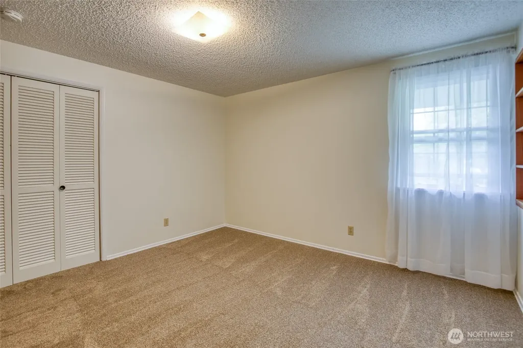 912 W Simpson Avenue Montesano WA 98563