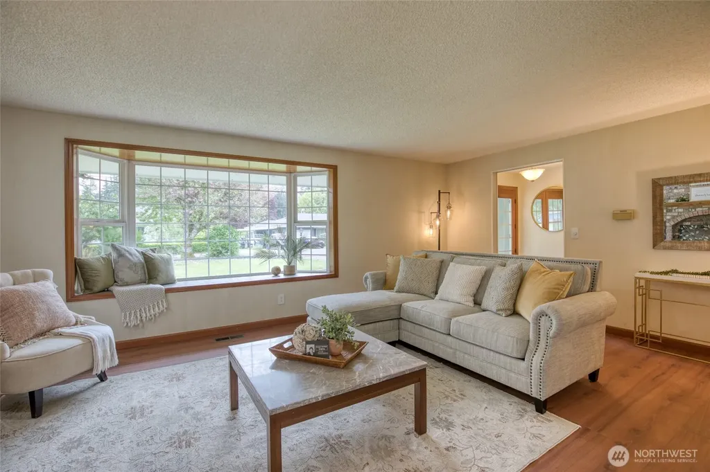 912 W Simpson Avenue Montesano WA 98563