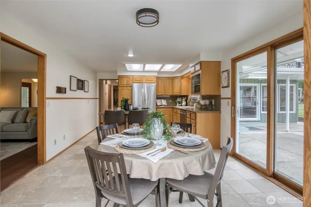 912 W Simpson Avenue Montesano WA 98563