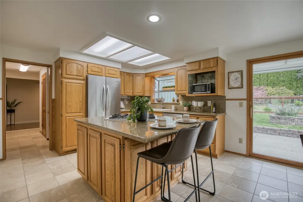 912 W Simpson Avenue Montesano WA 98563